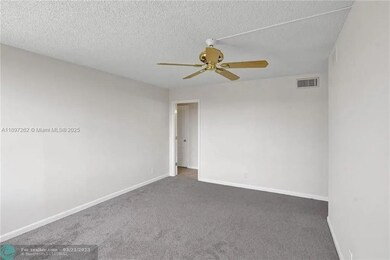 7051 Environ Blvd unit 337, Lauderhill, FL 33319 - photo 5