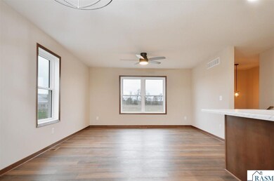 2113 Lunden St, Saint Peter, MN 56082 - photo 5