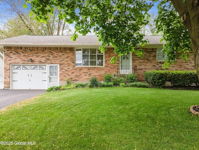 2-3291FrankSt_02