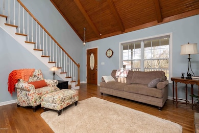 04 - Living Room