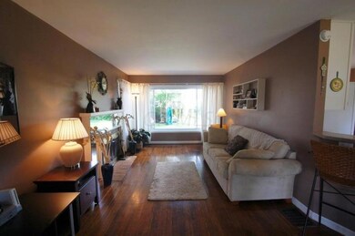 Guernsey-Living Room