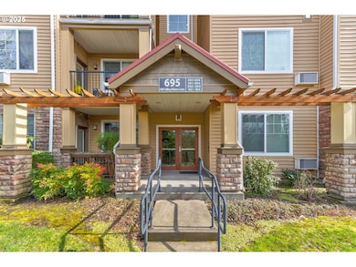 695 NW Falling Waters Ln unit 304, Portland, OR 97229 - photo 2