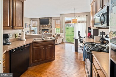 89 N Savanna Dr, Pottstown, PA 19465 - photo 7