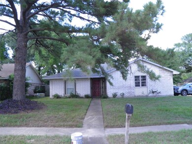 7202 Brook Stone Dr, Houston, TX 77040 - photo 2