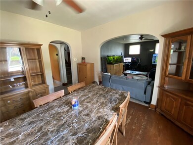 116 Lowell St, Vandergrift, PA 15690 - photo 4