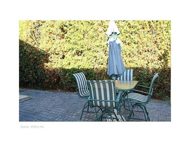 135 Liberty St unit 1, Pawcatuck, CT 06379 - photo 4