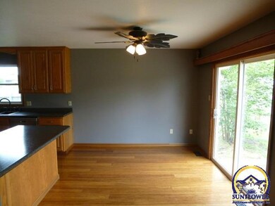 3920 SW 40th St, Topeka, KS 66610 - photo 7