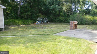 12602 Calvert Hills Dr, Beltsville, MD 20705 - photo 4