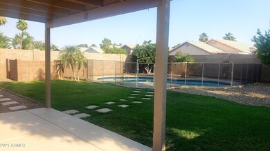 744 E Gail Dr, Chandler, AZ 85225 - photo 7