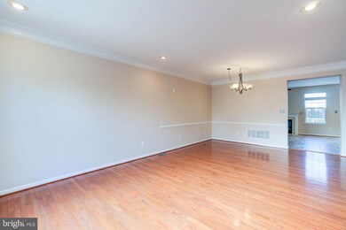 25535 Beresford Dr, Chantilly, VA 20152 - photo 5