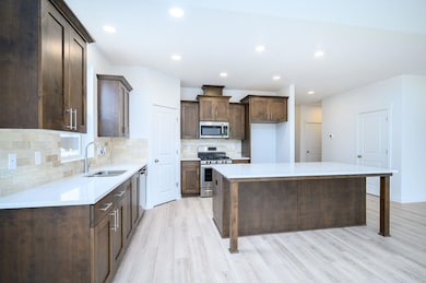 1171 Pumpkin unit 325, Eagle Point, OR 97524 - photo 4