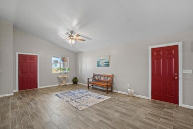 14648 Kenton Rd, El Paso, TX 79928 - photo 3