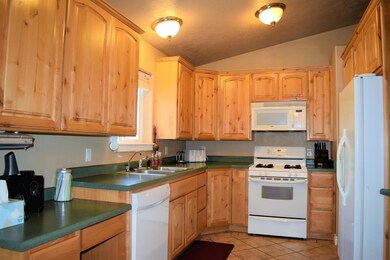 154 N 400 W, Parowan, UT 84761 - photo 4