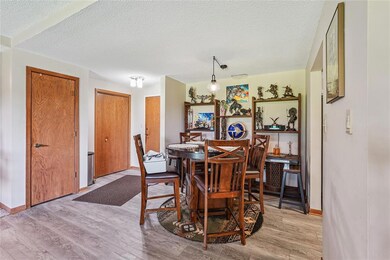 2005 Spring St unit 107, Grinnell, IA 50112 - photo 7