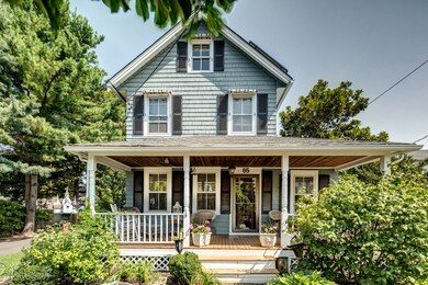 02_House Front