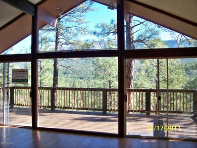 Upper deck, Photo taken from inside