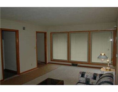 53105 Nadine St, South Bend, IN 46637 - photo 2