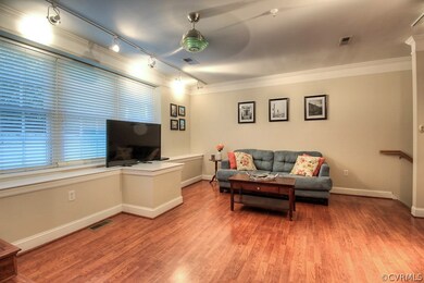 So much natural light !!