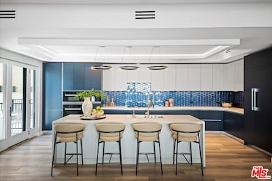 160 N La Peer Dr unit 201, Beverly Hills, CA 90211 - photo 4