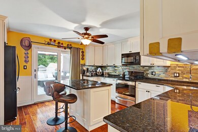 122 Franklin St, Swedesboro, NJ 08085 - photo 2