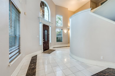 1805 Old Oak Dr, Arlington, TX 76012 - photo 3