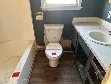 2809 E 24th St, Des Moines, IA 50317 - photo 7