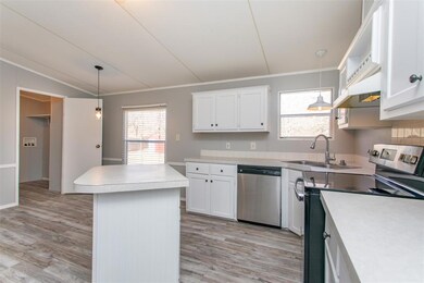 313 Hogan Ln, Whitesboro, TX 76273 - photo 2