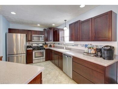 Kitchen 13x11: This amazing kitchen offers dark es