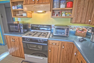 9063 E Division-6