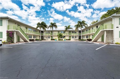 975 9th Ave S unit 1, Naples, FL 34102 - photo 4