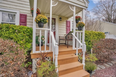 103 Wauwepex Trail, Ridge, NY 11961 - photo 6