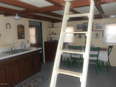 157 Pecks Pond Rd, Dingmans Ferry, PA 18328 - photo 5