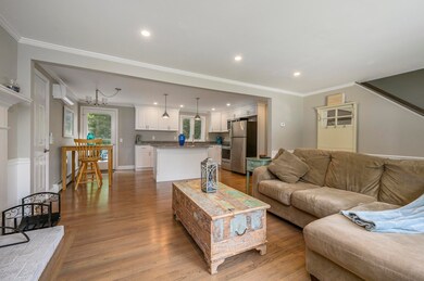 009-photo-living-room-8617071