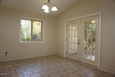 04. DINING ROOM