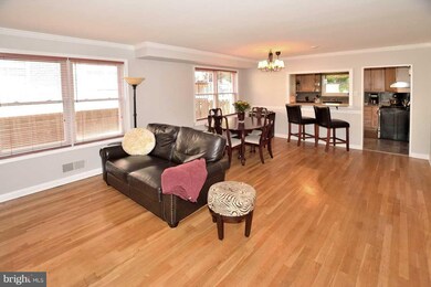 219 E Taylor Run Pkwy, Alexandria, VA 22314 - photo 4