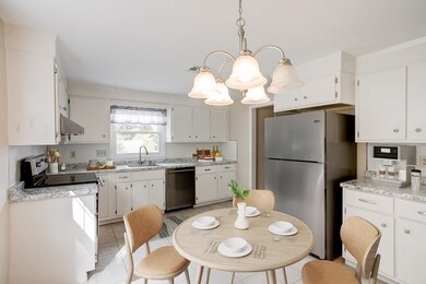 10 Everett St unit B, Wellesley, MA 02482 - photo 3