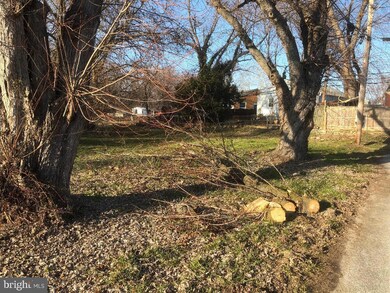 15 Lincoln St, New Castle, DE 19720 - photo 2