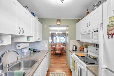 2750 E Bay Dr unit 2C, Largo, FL 33771 - photo 4