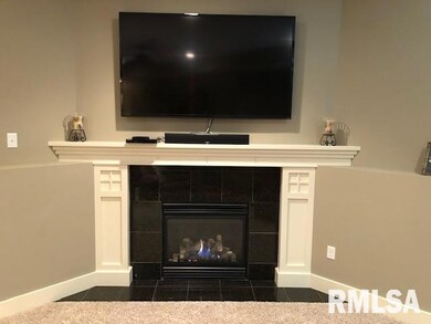 1208 W 61st St, Davenport, IA 52806 - photo 7