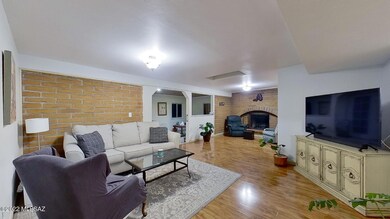 9401-E-Deer-Trail-living-room2
