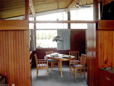 View of the dining room 