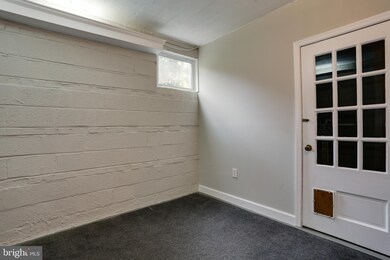 8914 Walden Rd, Silver Spring, MD 20901 - photo 7