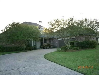 Photo. Long Driveway for guest parking