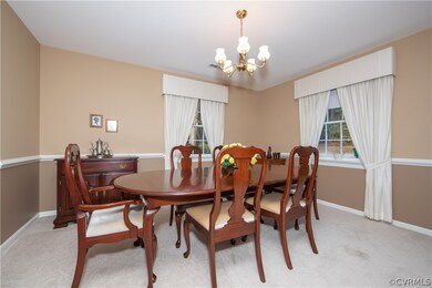 Dining Room, crown molding
