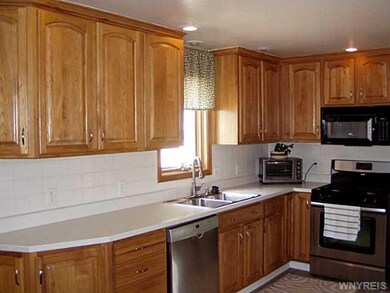 1592 Moll St, North Tonawanda, NY 14120 - photo 6