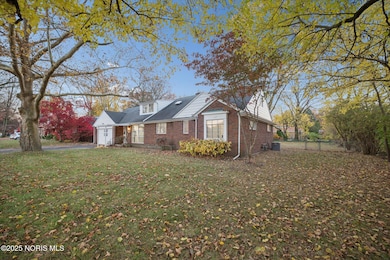 2513 Ashborne Place, Ottawa Hills, OH 43606 - photo 3