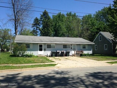 210 Locust St W, Three Oaks, MI 49128 - photo 2