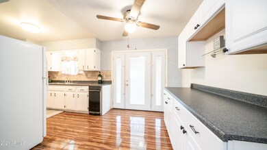 10834 West Deanne Drive-7