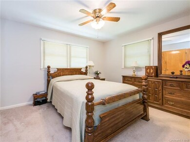 112 Parker Dr, Gastonia, NC 28056 - photo 2