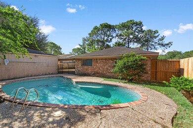 11907 Kirknoll Dr, Houston, TX 77089 - photo 3